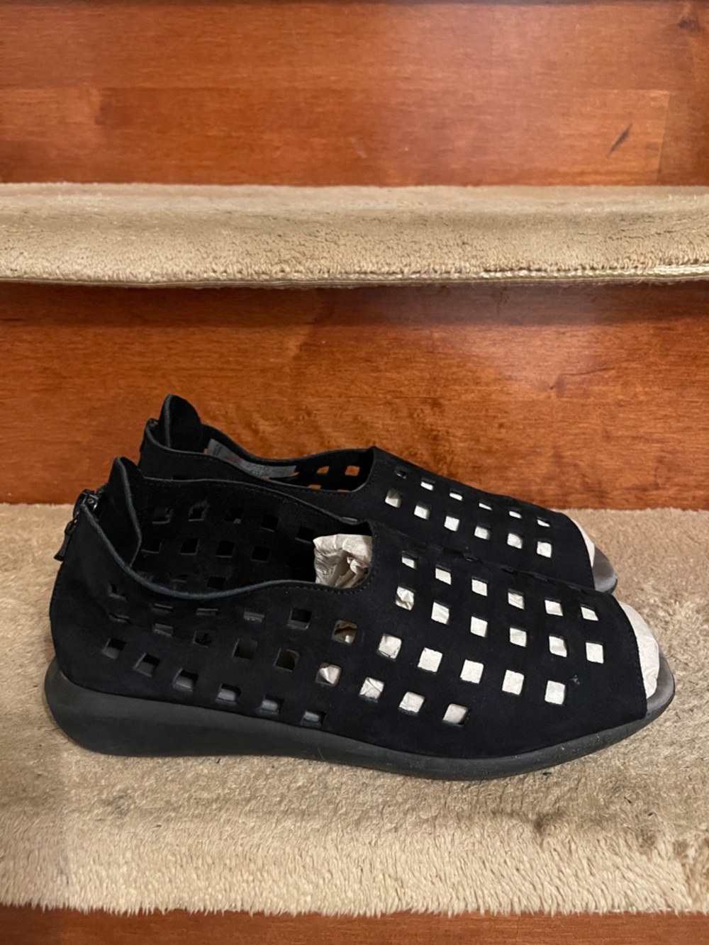 Arche Black Perforated Open-Toe Slip-On Sandals Great Condition SZ 38/ U. S.7.5 - Picture 3 of 12